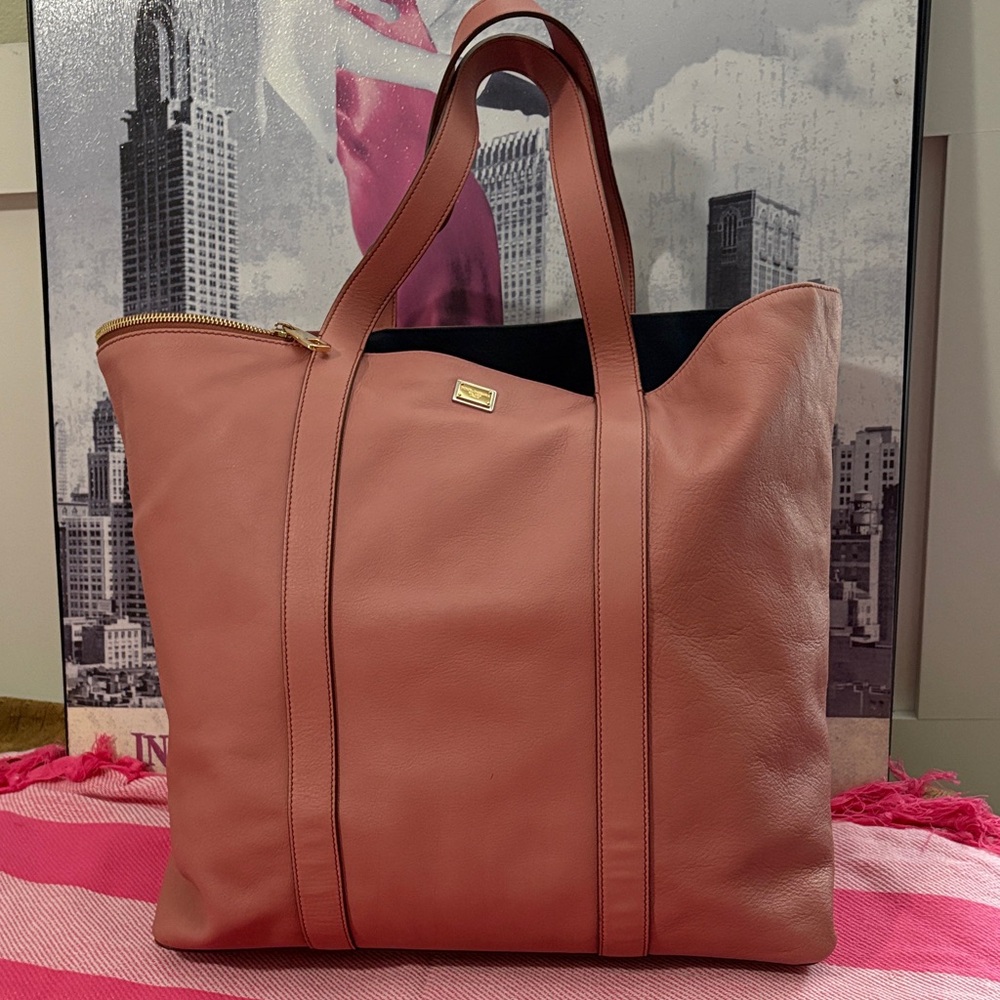 Dolce & Gabbana Pink Leather Tote - Picture 3 of 14